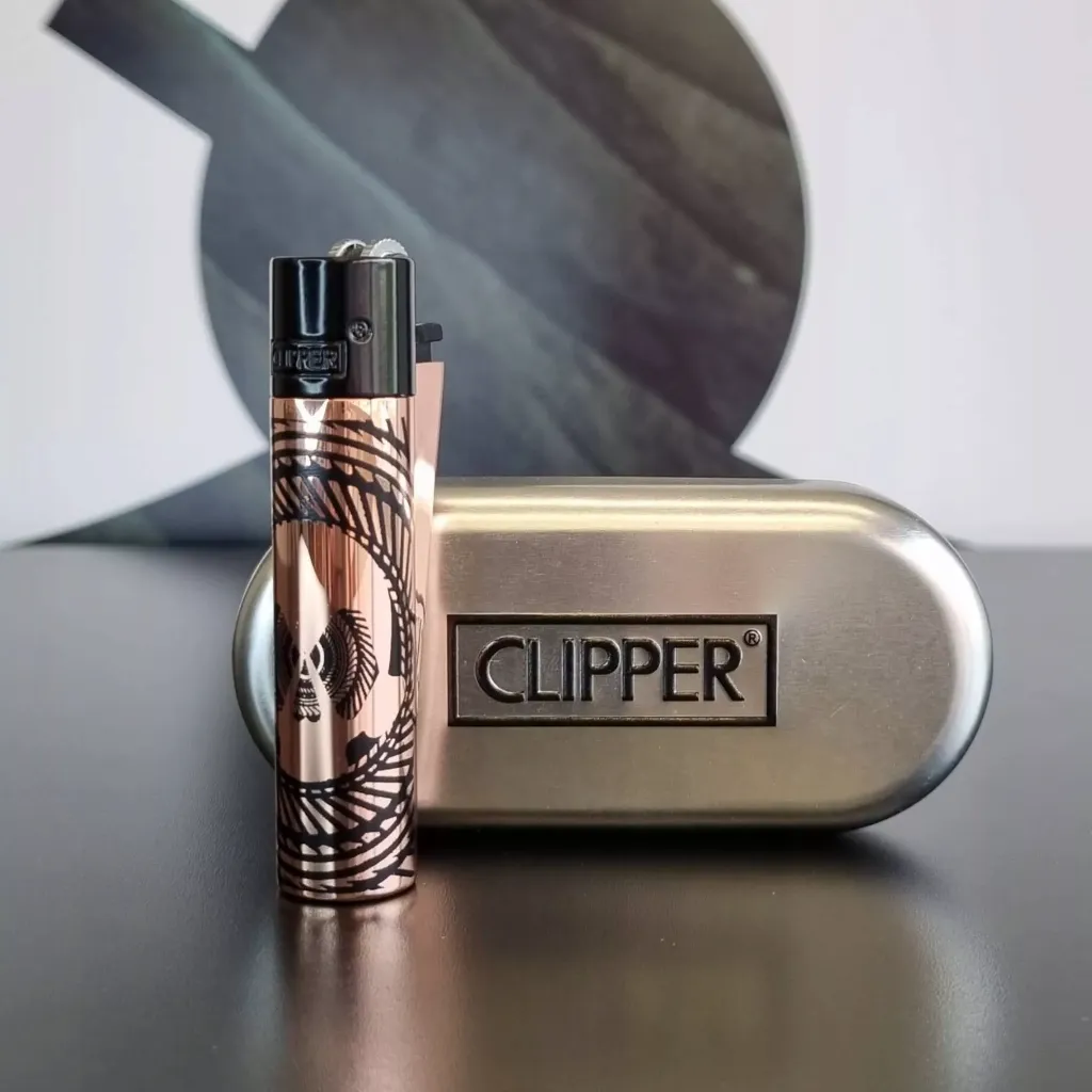 Zapalniczka-Clipper-Metal-Amazing-Skulls-Rose-Gold-Rodzaj-gazowa.webp