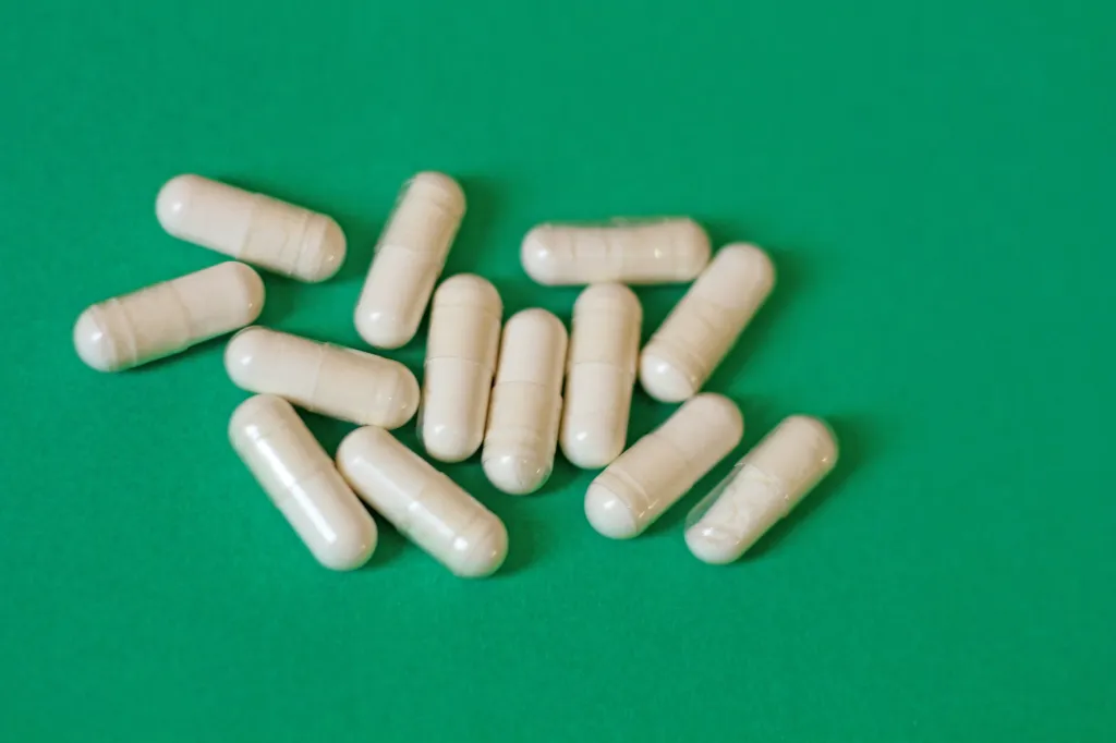 unsplash_I35HYJogbms_pills.jpg.webp