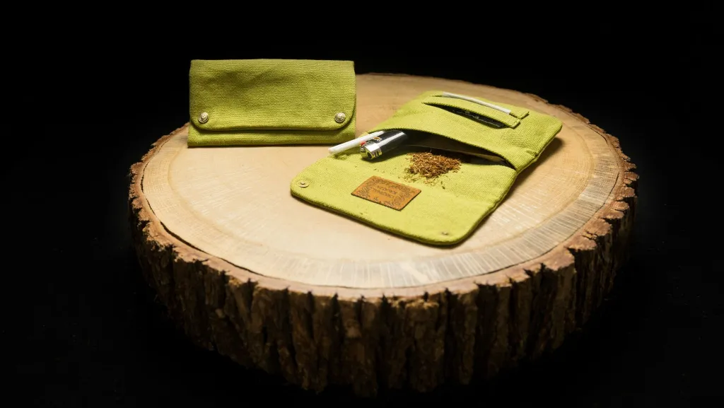 tph35_hemp_tobacco_pouch_lime_green2.webp